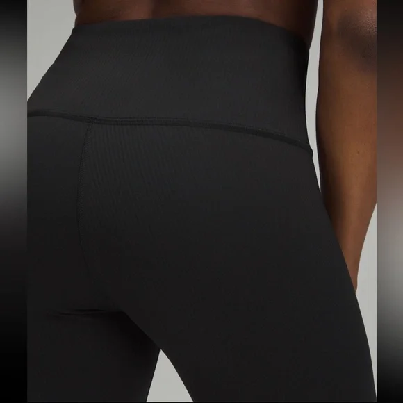New with tags Lululemon Wunder Train High-Rise Ribbed
Tight 25", Black. Size 6. - Picture 6 of 15